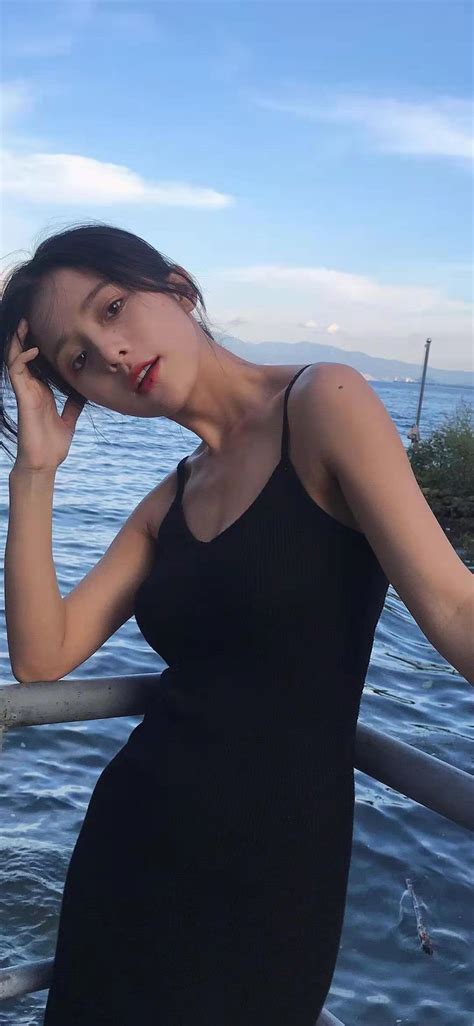 童瑶王安宇合作科幻剧，《球状闪电》释出阵容海报	